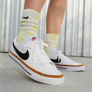 Nike Court Legacy